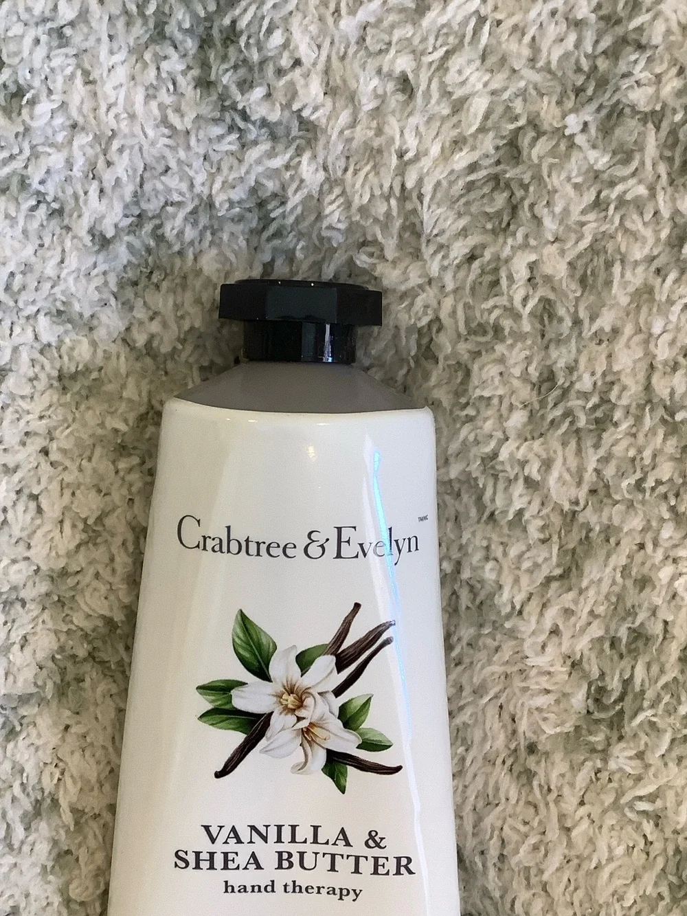 Crabtree & Evelyn Scented Vanilla & Shea Butter Hand Therapy Hand Cream NWT 3.5